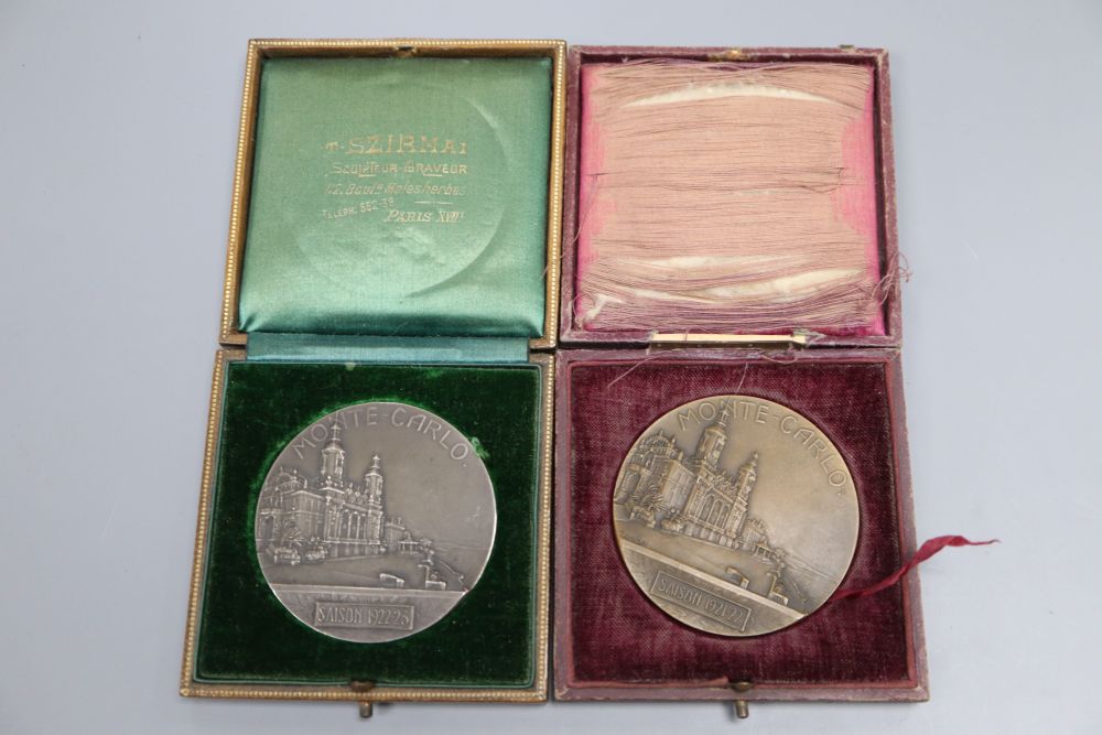 A 1920s silver ladies golfing medal and another similar bronze medal, both boxed